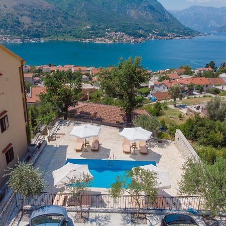 Our Sunset Apartments With Pool And Sea View Kotor Eksteriør billede