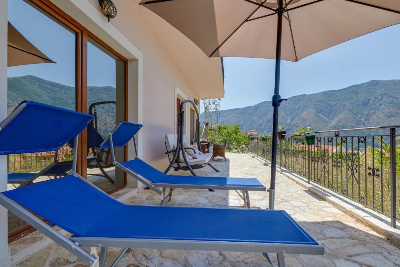 Our Sunset Apartments With Pool And Sea View Kotor Eksteriør billede