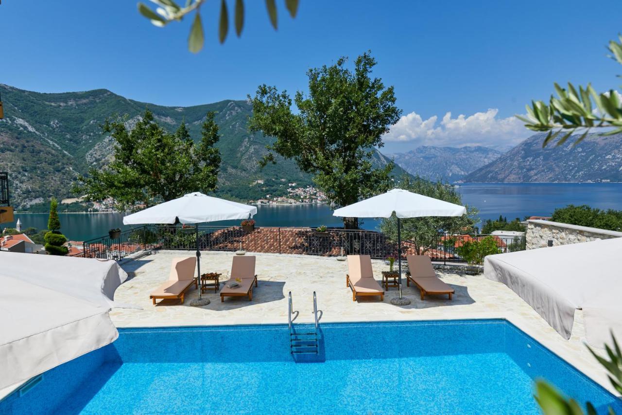 Our Sunset Apartments With Pool And Sea View Kotor Eksteriør billede