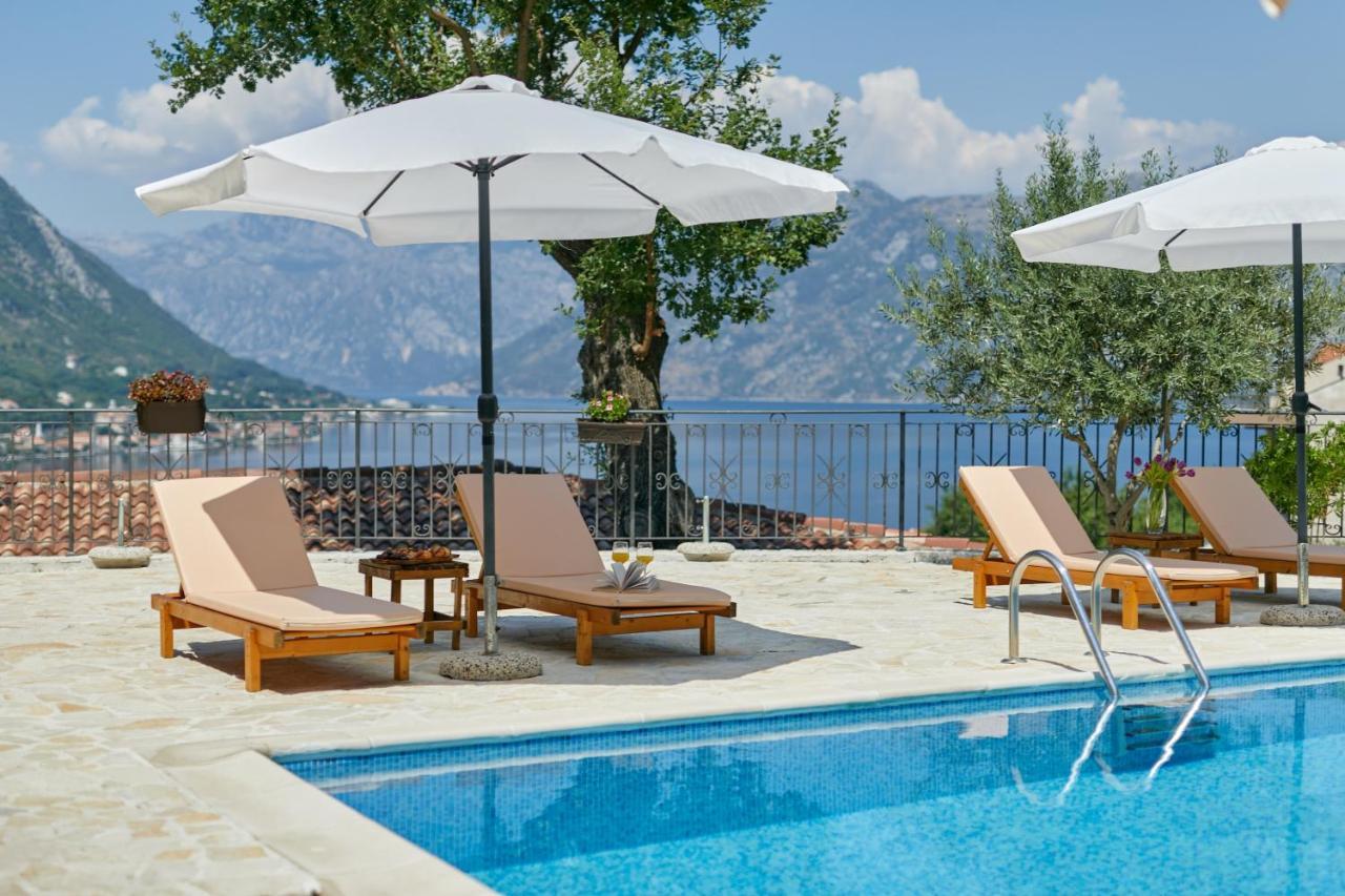 Our Sunset Apartments With Pool And Sea View Kotor Eksteriør billede