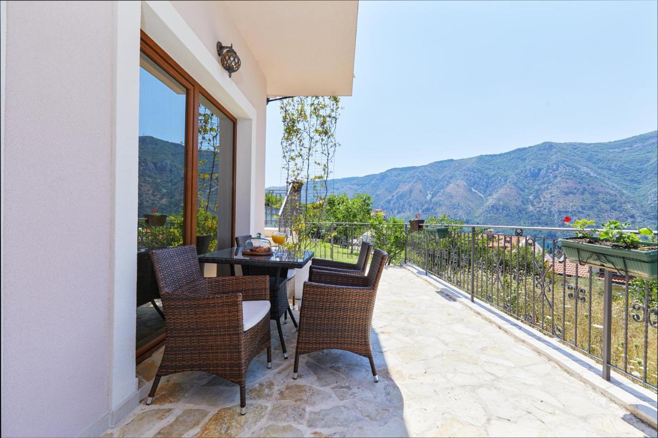 Our Sunset Apartments With Pool And Sea View Kotor Eksteriør billede