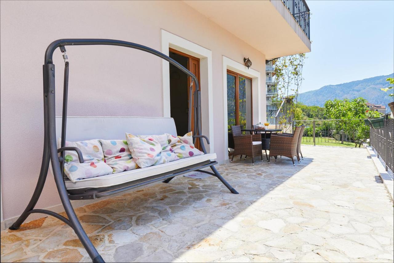 Our Sunset Apartments With Pool And Sea View Kotor Eksteriør billede