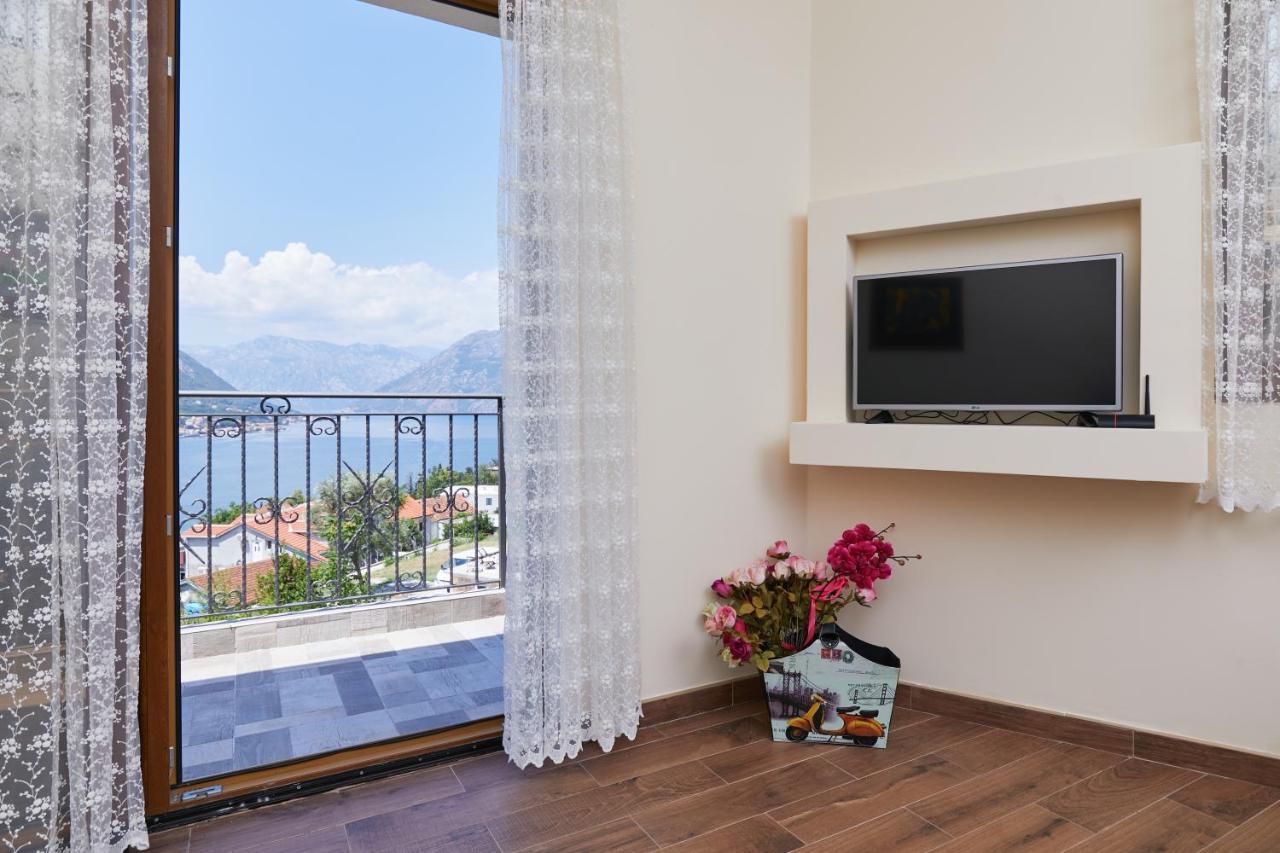 Our Sunset Apartments With Pool And Sea View Kotor Eksteriør billede